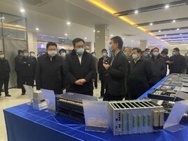 走進云涌——泰州市領導帶隊觀摩“三比一提升”項目建設 走進云涌——泰州市領導帶隊觀摩“三比一提升”項目建設